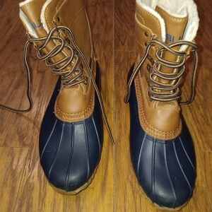 JBU Brown and Black Lace Up Boots